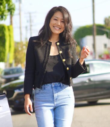 Laurie Felt Biodata, Age, Jeans and cloths Designs, Height, Career, Family, Net Worth, and images