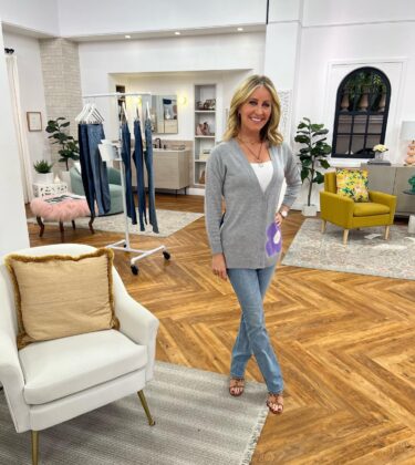 Laurie Felt Biodata, Age, Jeans and cloths Designs, Height, Career, Family, Net Worth, and images