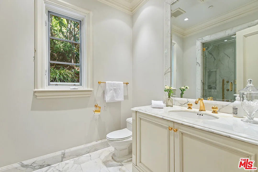 Luxurious Bel Air Estate for Sale: Iconic 8-Bedroom Masterpiece on Saint Pierre Road