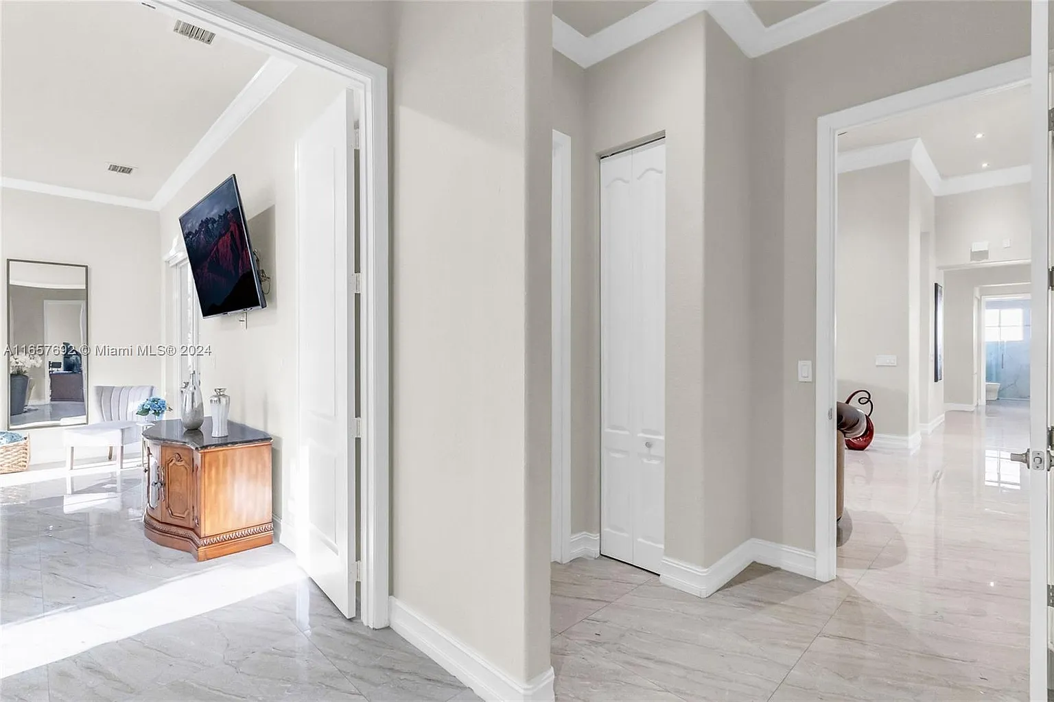 Discover Luxury Living in Miami: An Exquisite Estate at 13137 SW 190th St