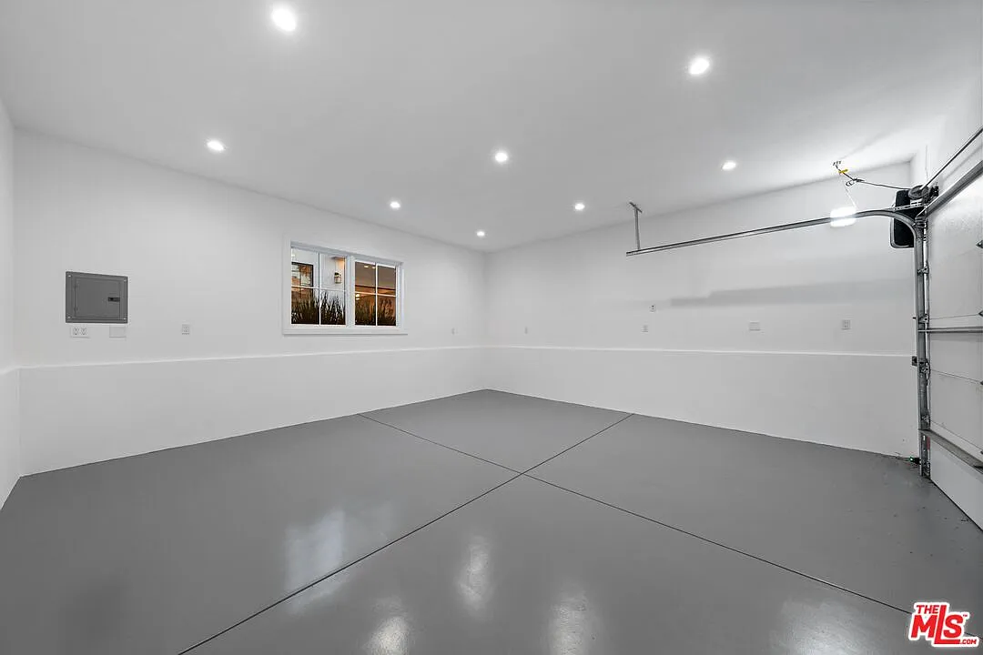 Modern Farmhouse Gem in North of Montana, Santa Monica - 810 San Vicente Blvd