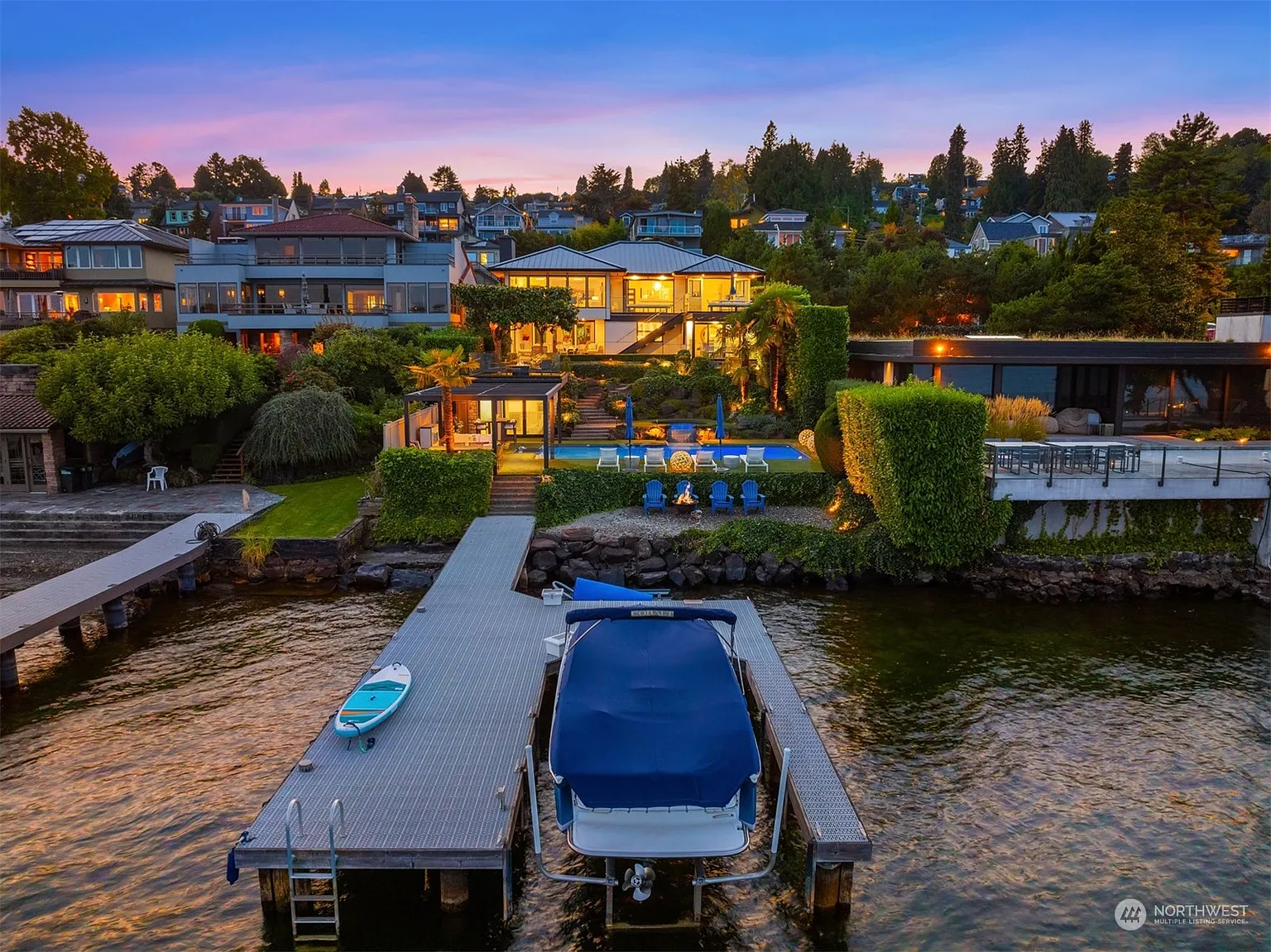 Luxury Lakeside Living in Seattle: 808 Lakeside Avenue S, A Modern Retreat with Stunning Views