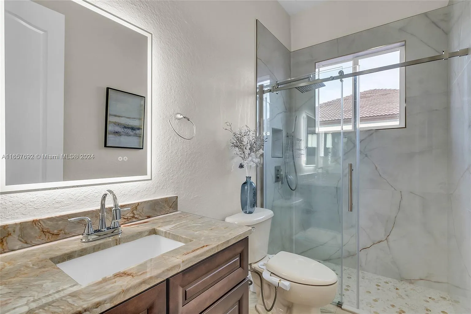 Discover Luxury Living in Miami: An Exquisite Estate at 13137 SW 190th St