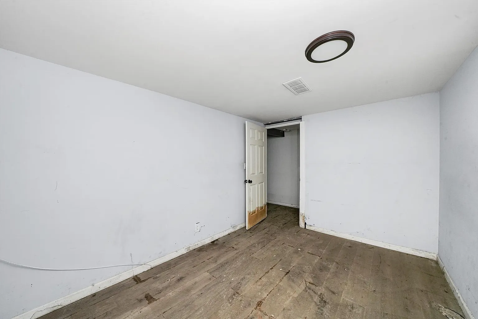 harming All-Brick Georgian Home in Avalon Park | Chicago, IL