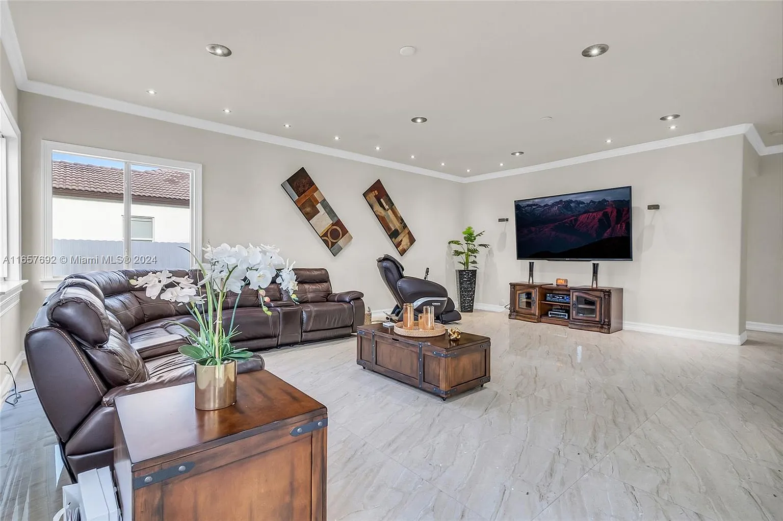 Discover Luxury Living in Miami: An Exquisite Estate at 13137 SW 190th St