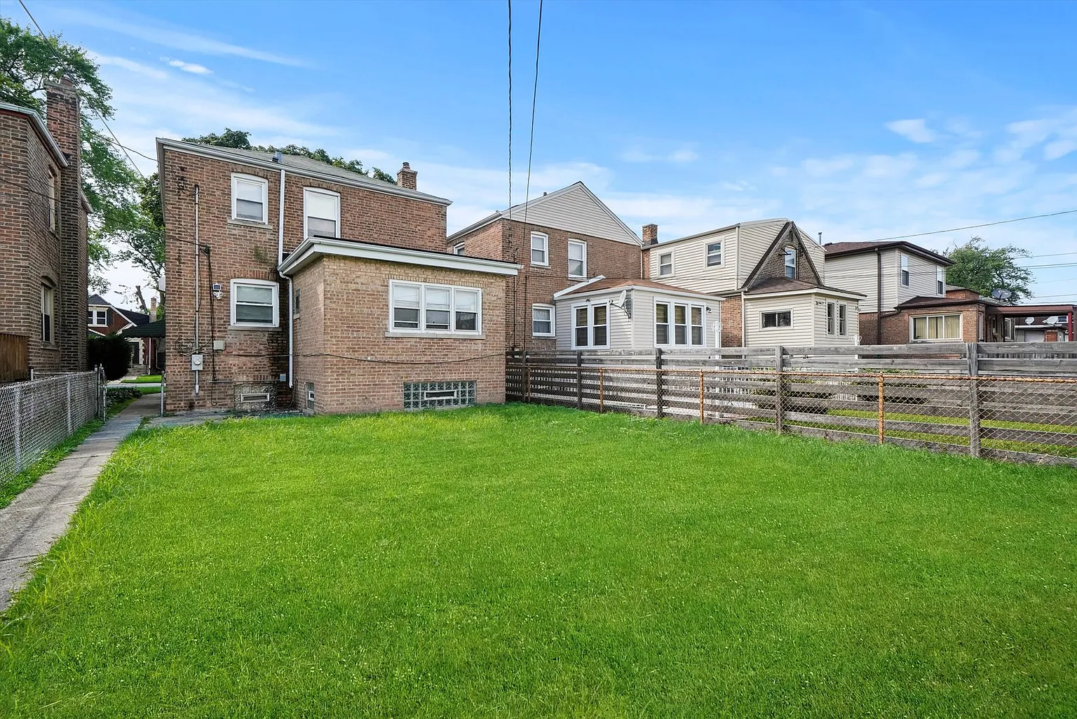 harming All-Brick Georgian Home in Avalon Park | Chicago, IL