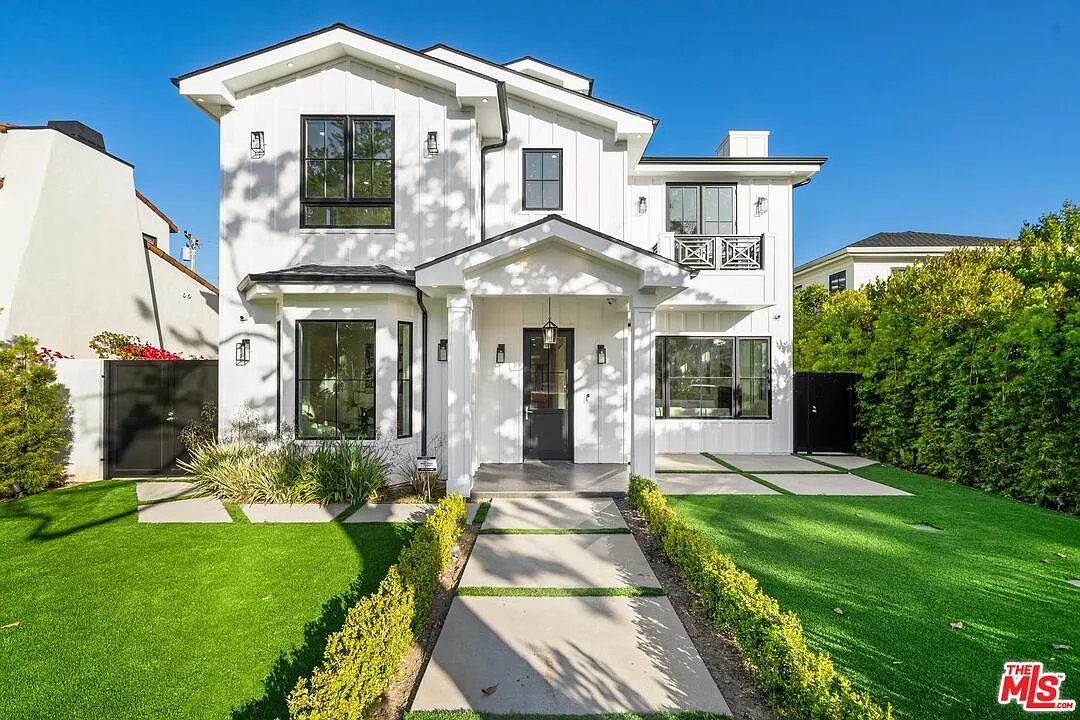 Modern Farmhouse Gem in North of Montana, Santa Monica - 810 San Vicente Blvd