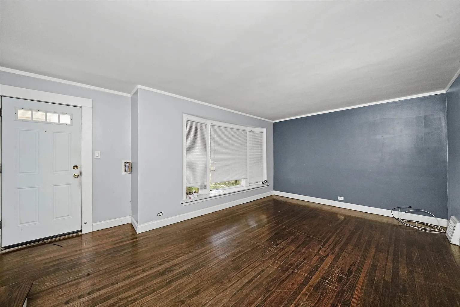 harming All-Brick Georgian Home in Avalon Park | Chicago, IL