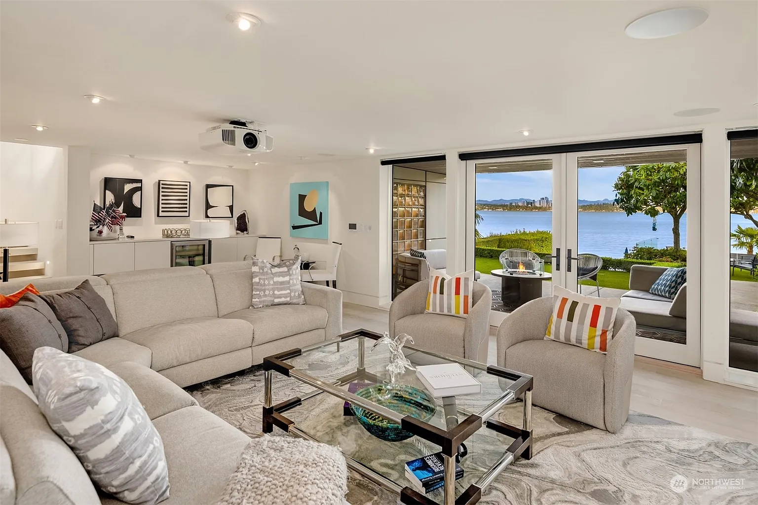 Luxury Lakeside Living in Seattle: 808 Lakeside Avenue S, A Modern Retreat with Stunning Views