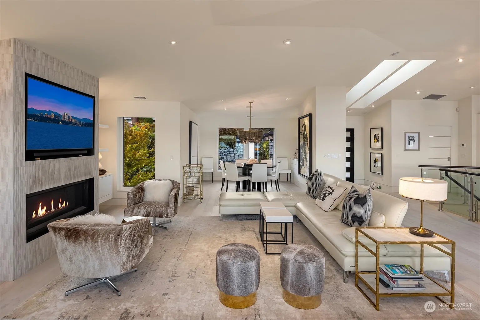 Luxury Lakeside Living in Seattle: 808 Lakeside Avenue S, A Modern Retreat with Stunning Views