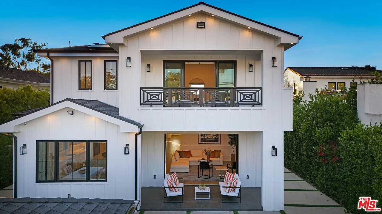 Modern Farmhouse Gem in North of Montana, Santa Monica - 810 San Vicente Blvd