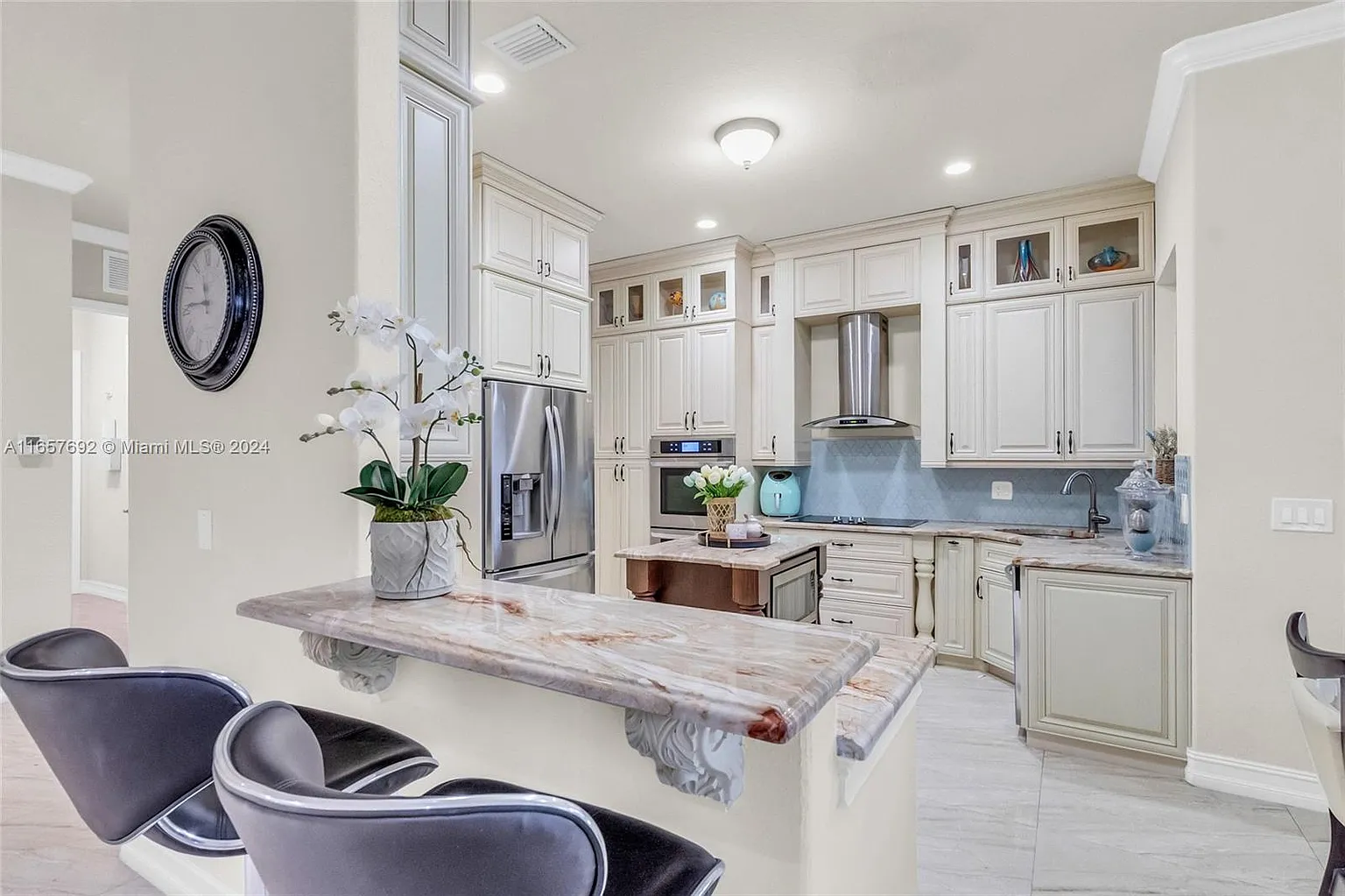 Discover Luxury Living in Miami: An Exquisite Estate at 13137 SW 190th St