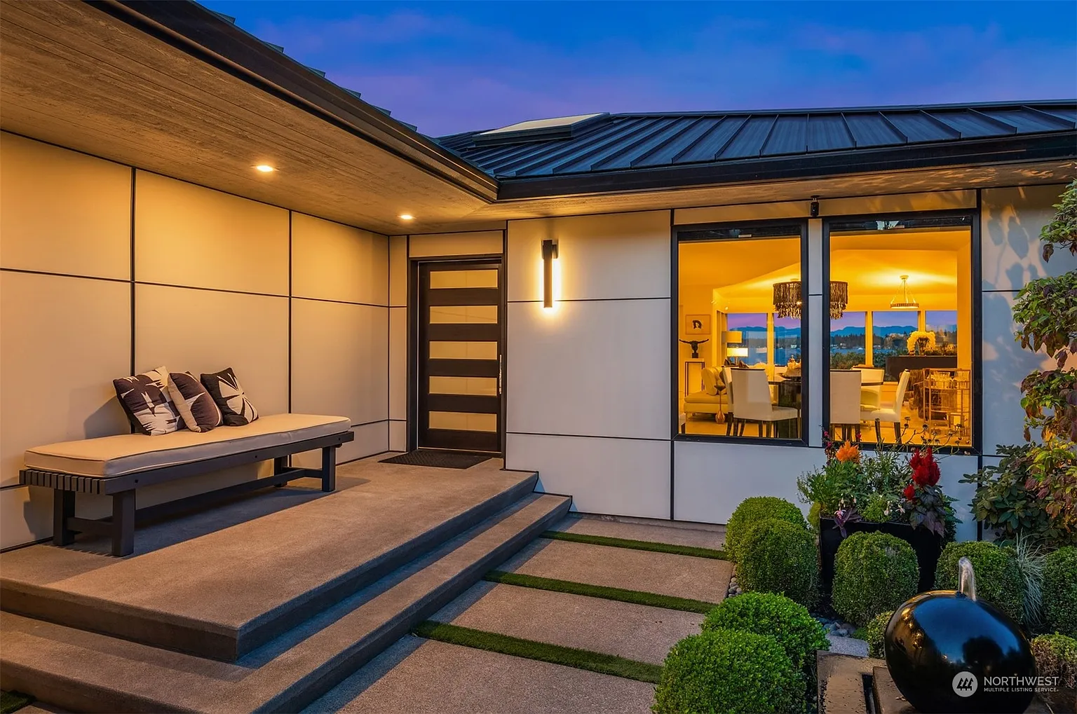 Luxury Lakeside Living in Seattle: 808 Lakeside Avenue S, A Modern Retreat with Stunning Views