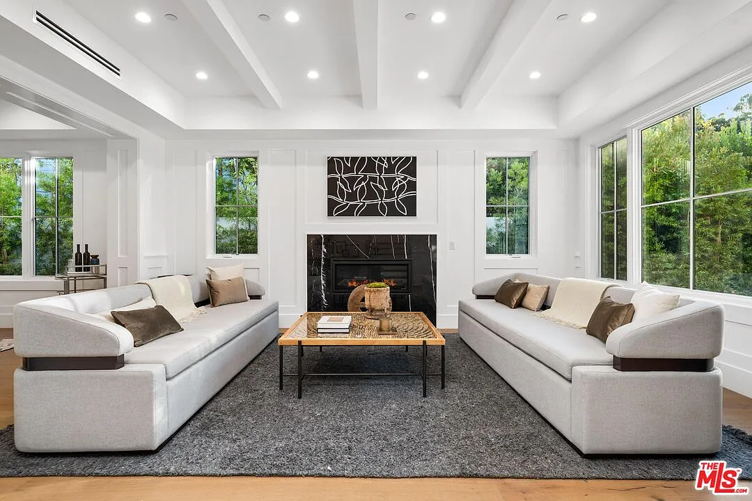 Modern Farmhouse Gem in North of Montana, Santa Monica - 810 San Vicente Blvd