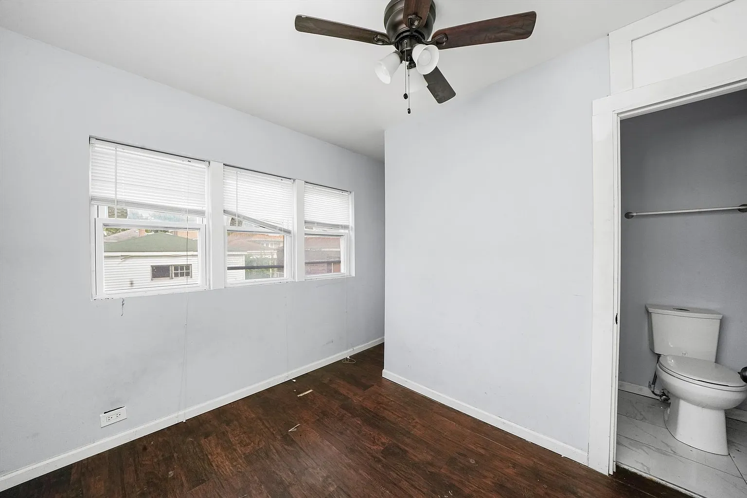harming All-Brick Georgian Home in Avalon Park | Chicago, IL
