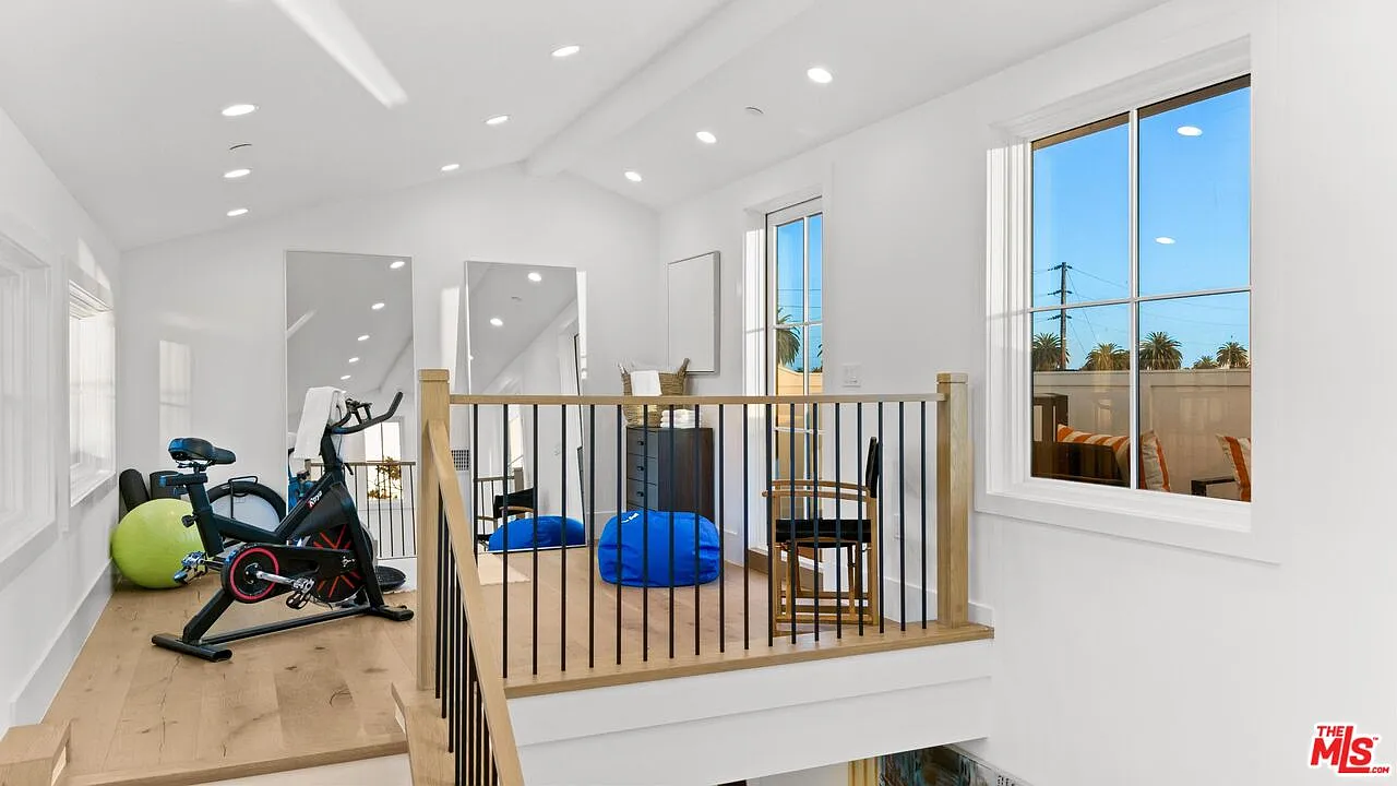 Modern Farmhouse Gem in North of Montana, Santa Monica - 810 San Vicente Blvd
