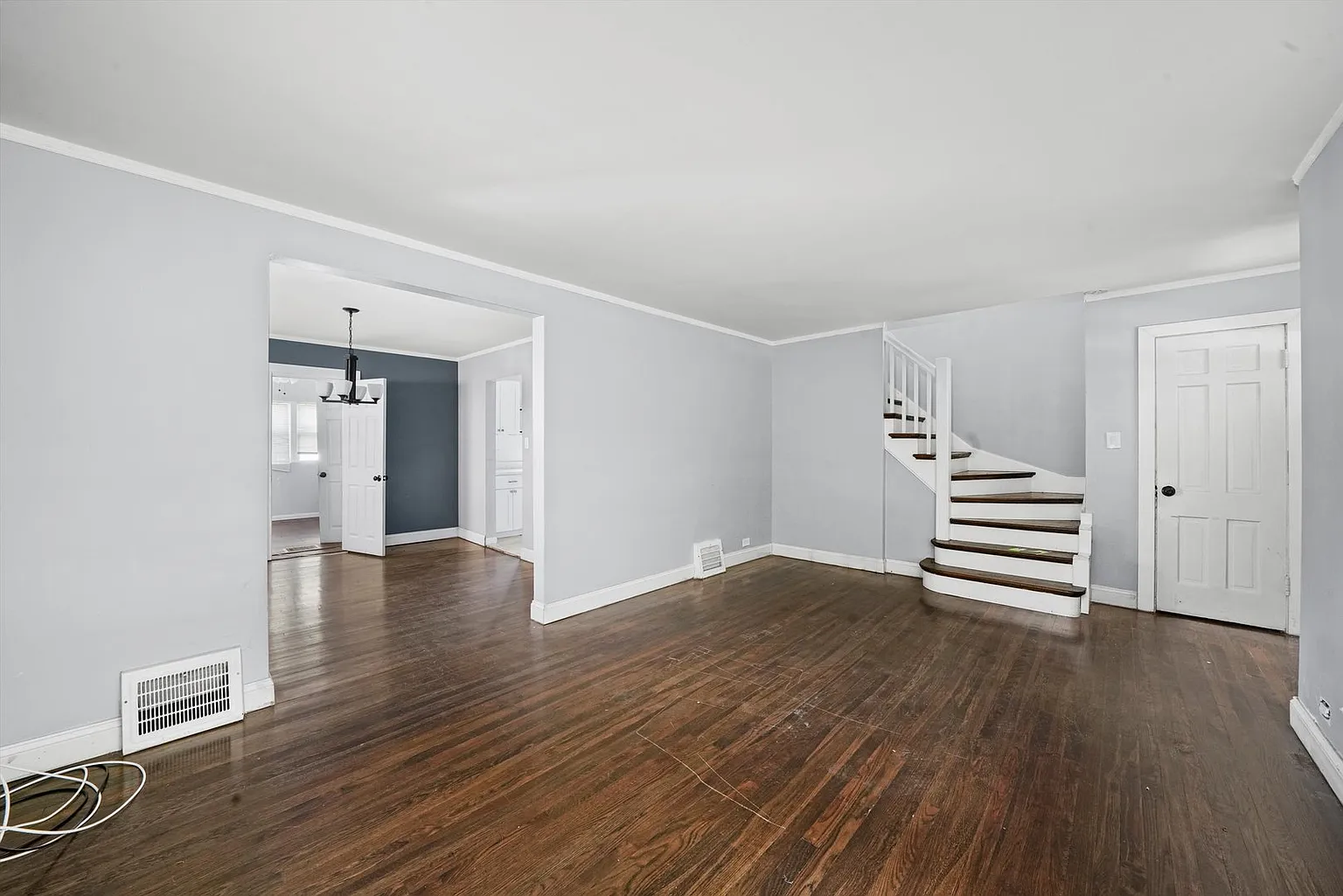 harming All-Brick Georgian Home in Avalon Park | Chicago, IL