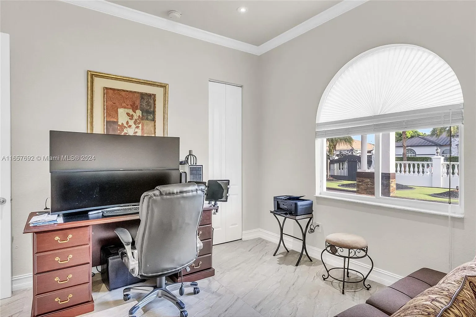 Discover Luxury Living in Miami: An Exquisite Estate at 13137 SW 190th St