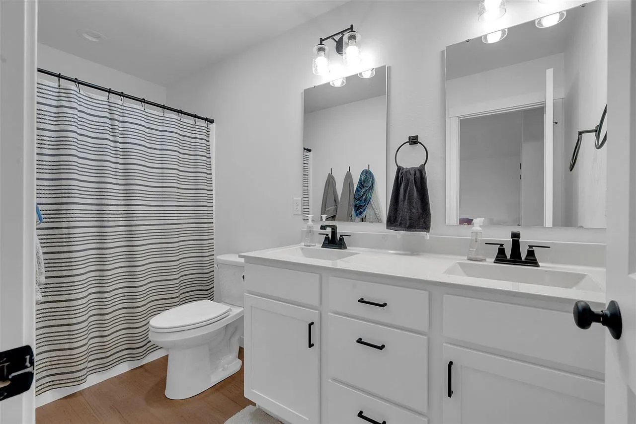 Stunning 2022-Built Home in Iowa City: 4 Beds, 4 Baths for $429,900