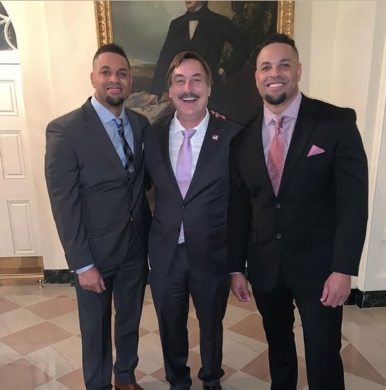 Mike Lindell: The MyPillow Visionary – Biography, Achievements, and Net Worth