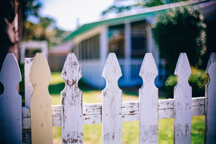 How to Choose the Right Neighborhood for Your Family