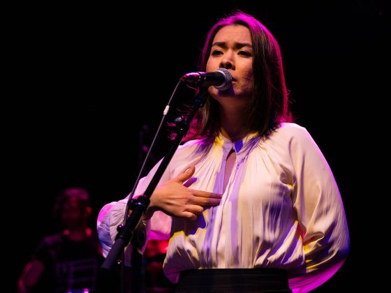 Celebrity-Cutouts Sagoma Mini Formato Mitski (Miyawaki) Con Abito Nero – Idea Regalo Per Fan