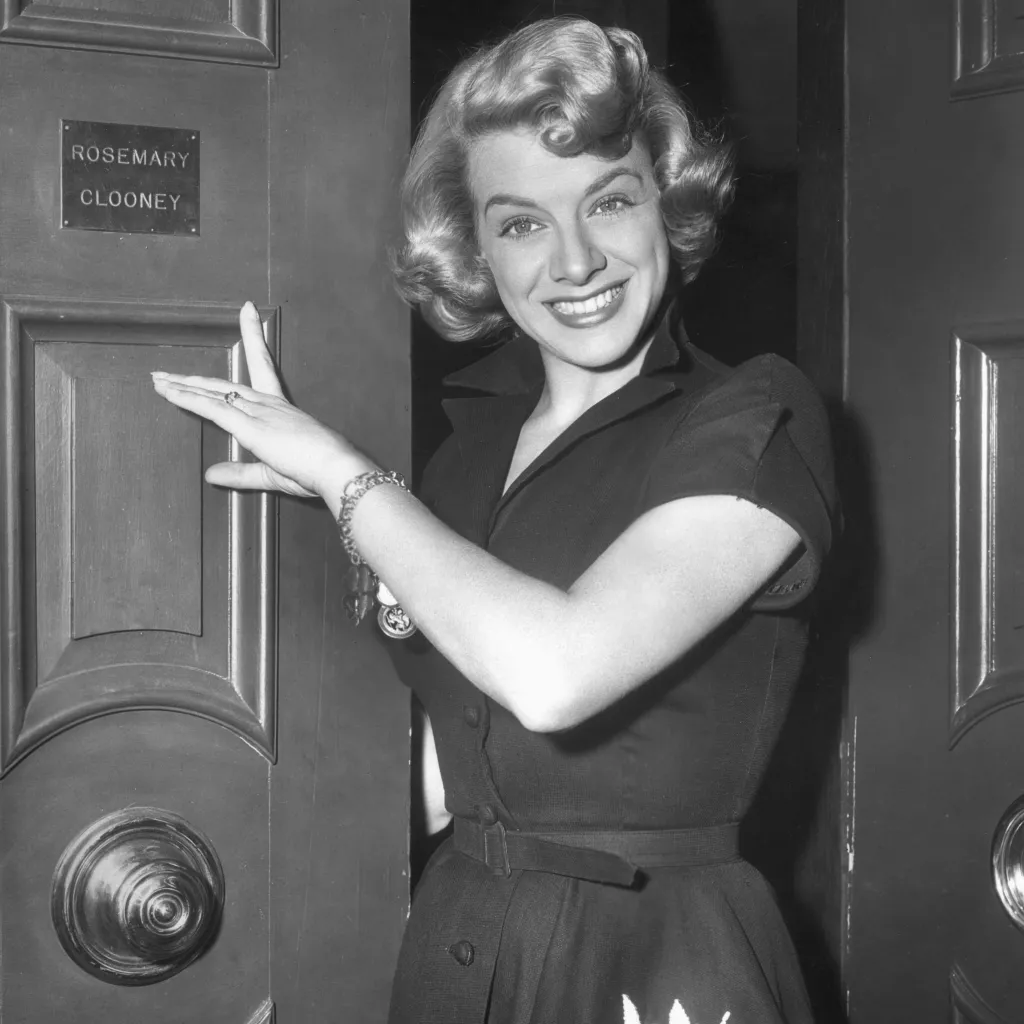 The Life and Legacy of Rosemary Clooney: A Comprehensive Biography